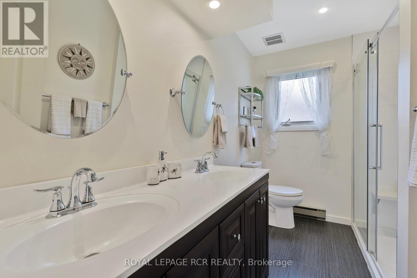 Photo 42 of 5 Park Lane, Ramara ON