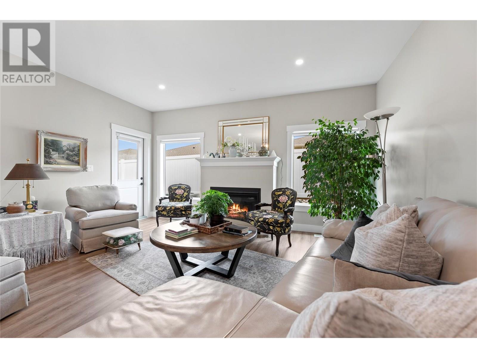 25 2810 15 Avenue Northeast, Salmon Arm