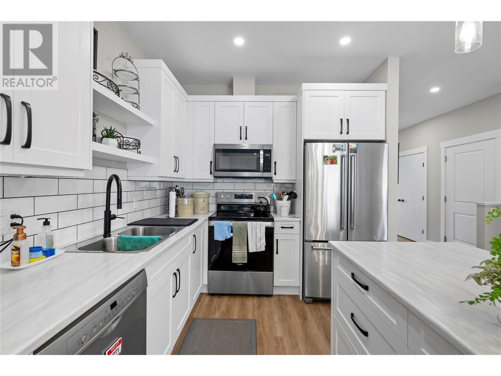 25 2810 15 Avenue Northeast, Salmon Arm