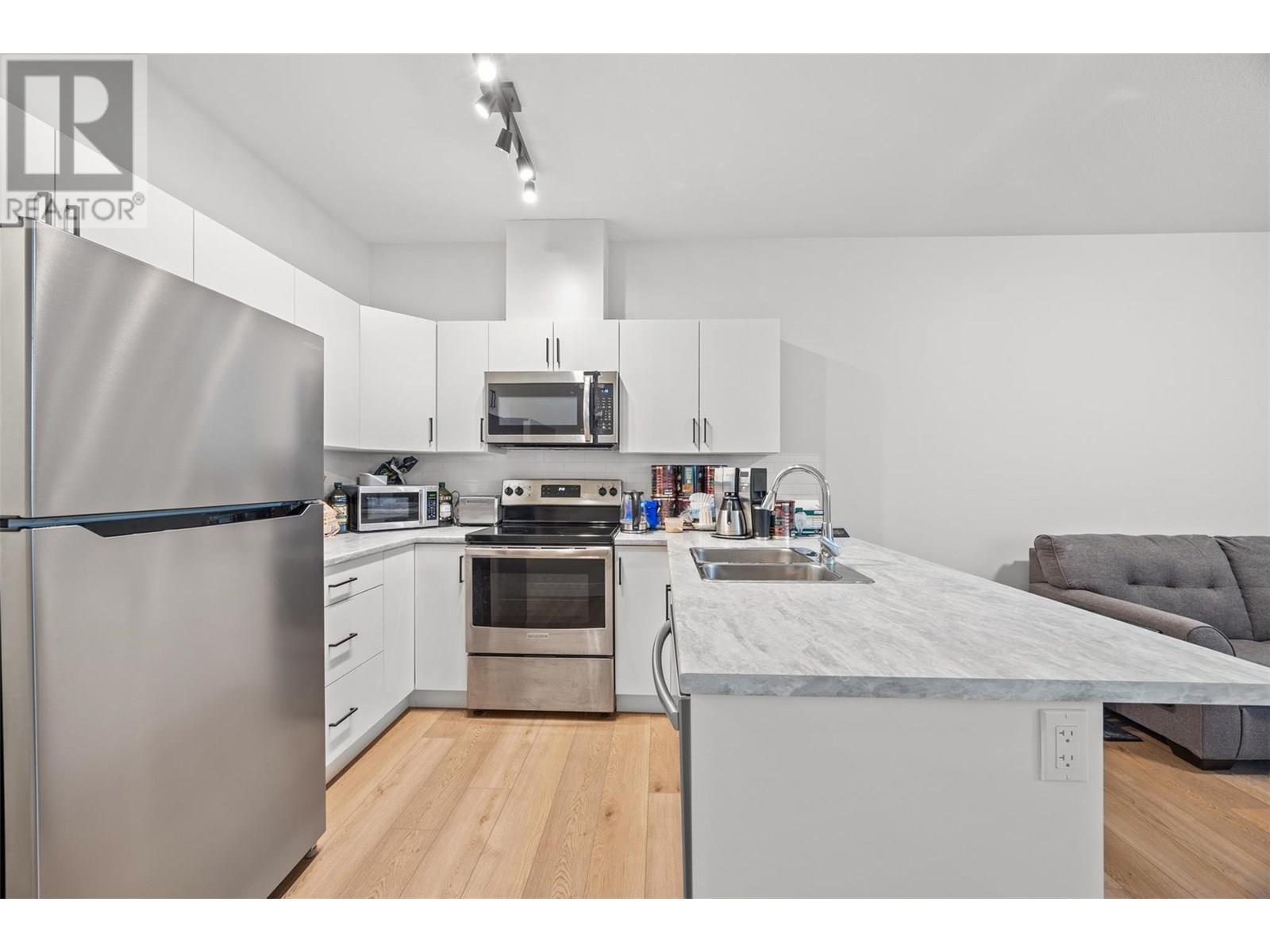  2602 Crown Crest Drive, West Kelowna