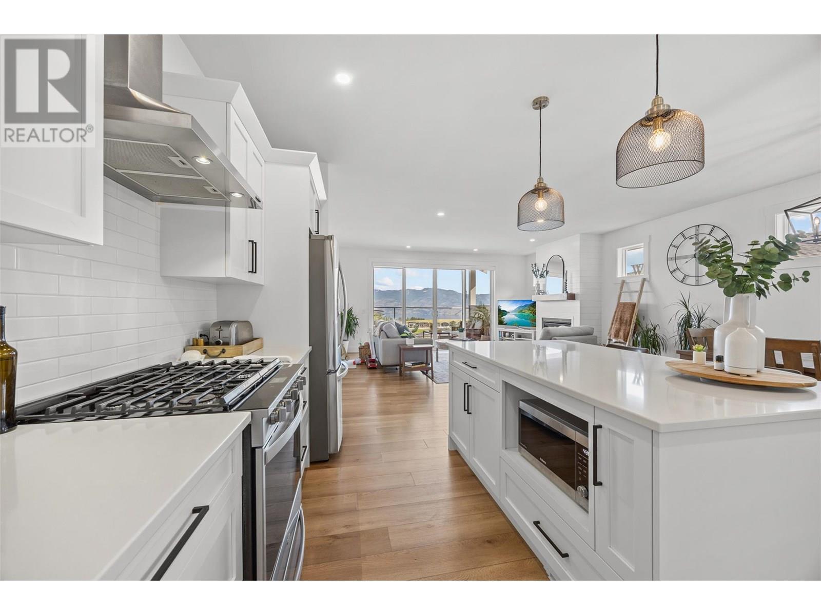  2602 Crown Crest Drive, West Kelowna