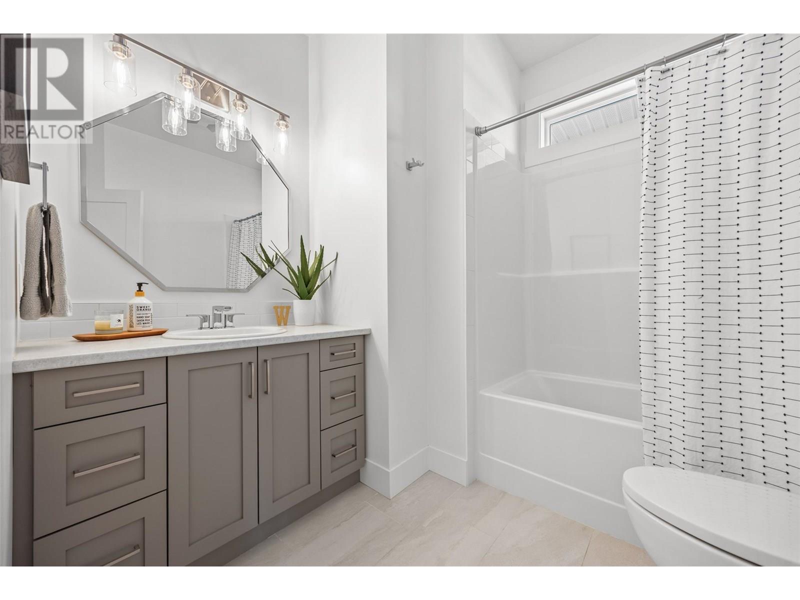  2602 Crown Crest Drive, West Kelowna