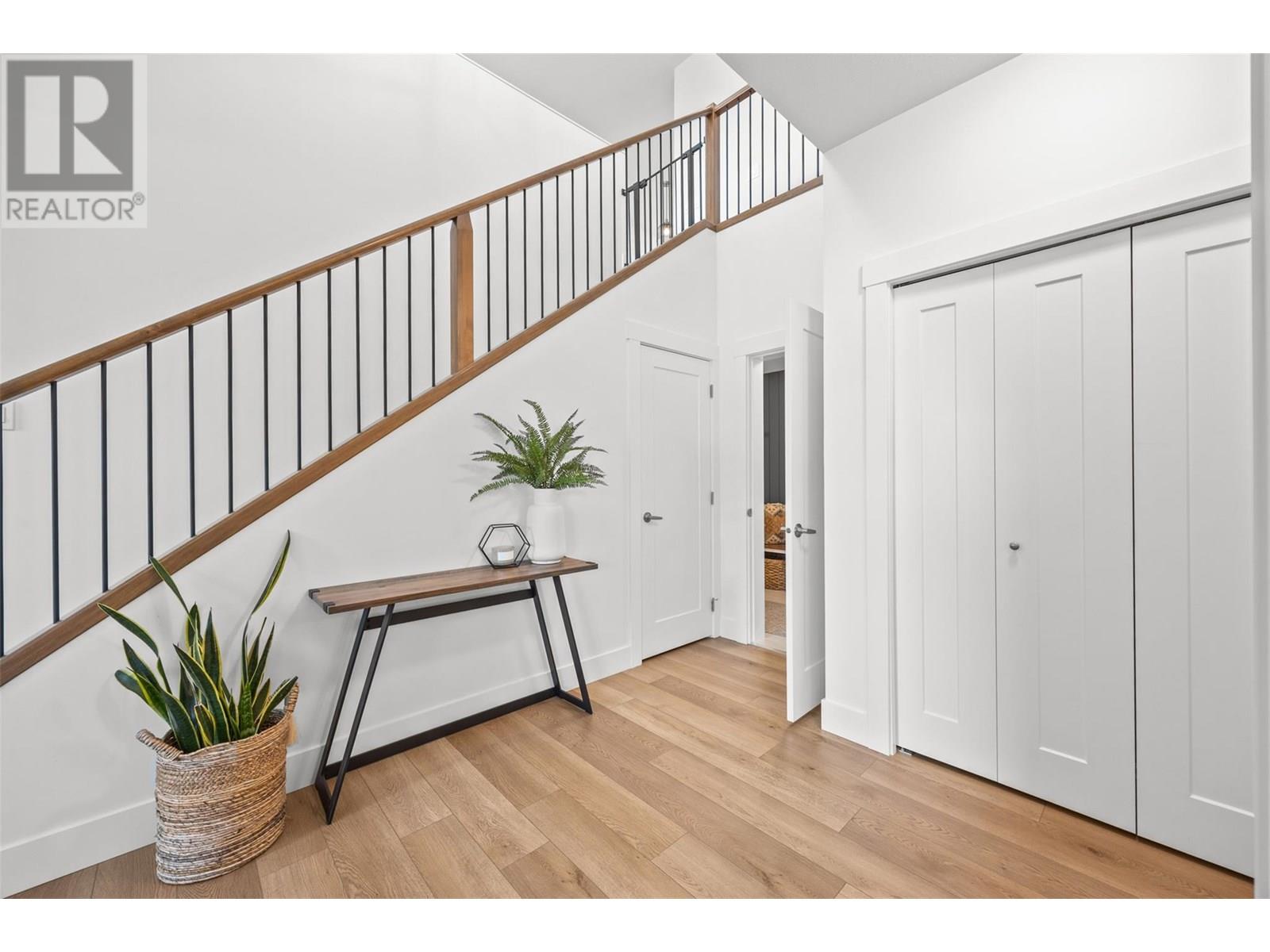 2602 Crown Crest Drive, West Kelowna