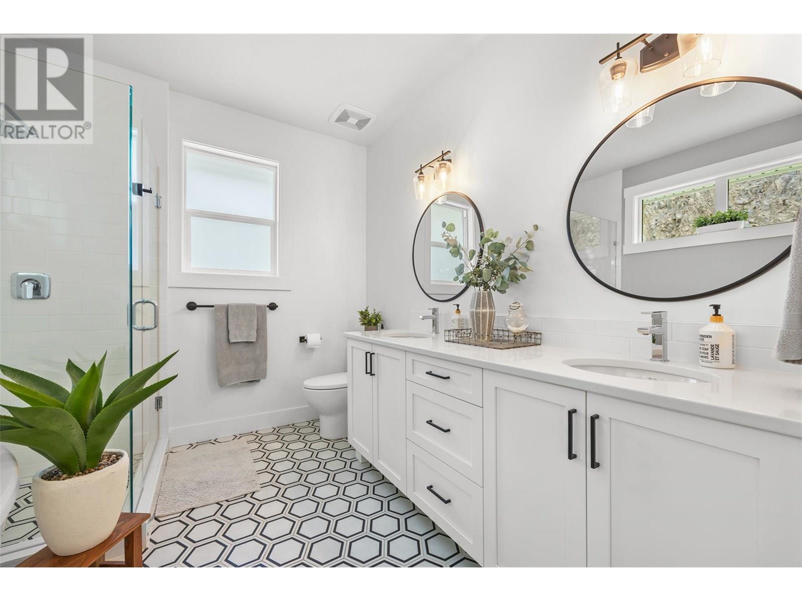  2602 Crown Crest Drive, West Kelowna