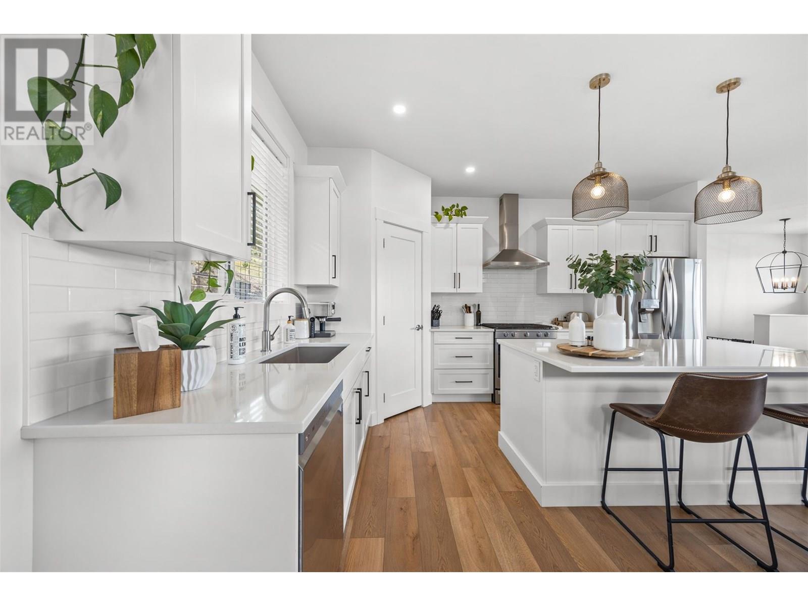  2602 Crown Crest Drive, West Kelowna