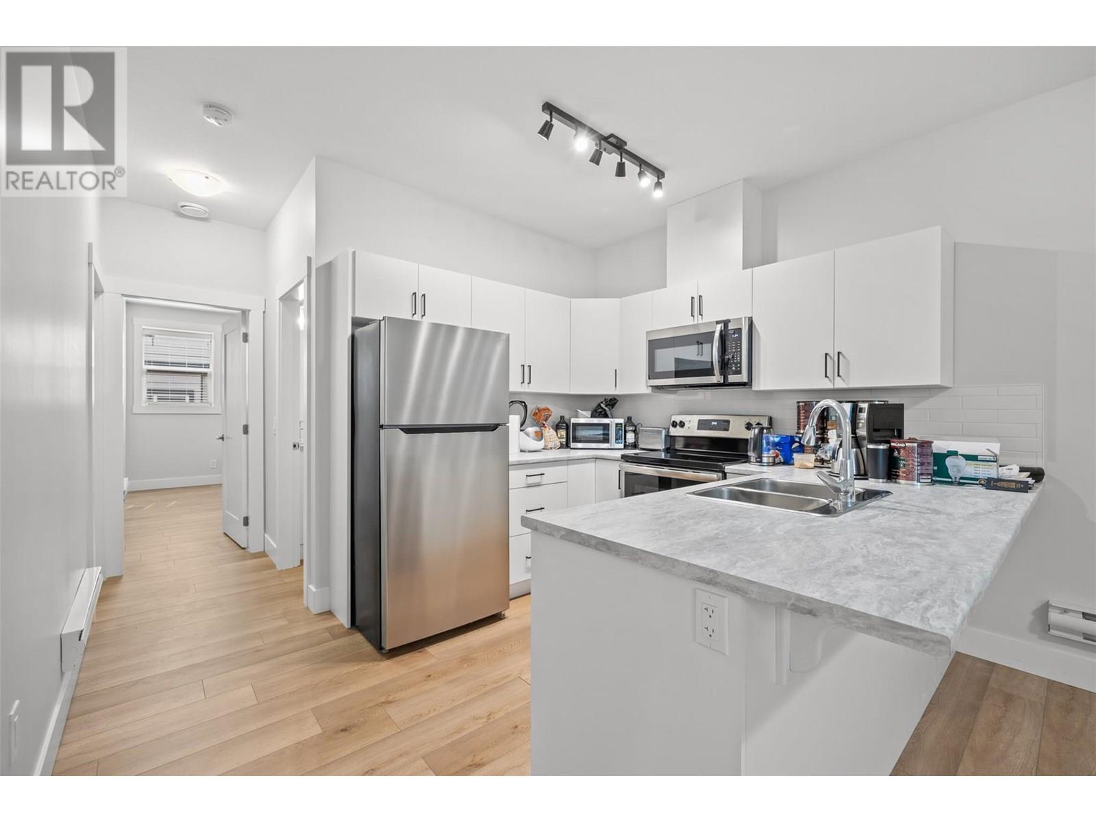  2602 Crown Crest Drive, West Kelowna