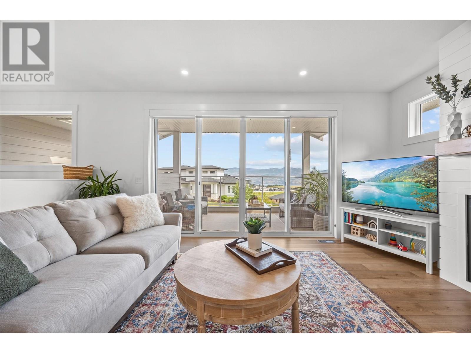  2602 Crown Crest Drive, West Kelowna