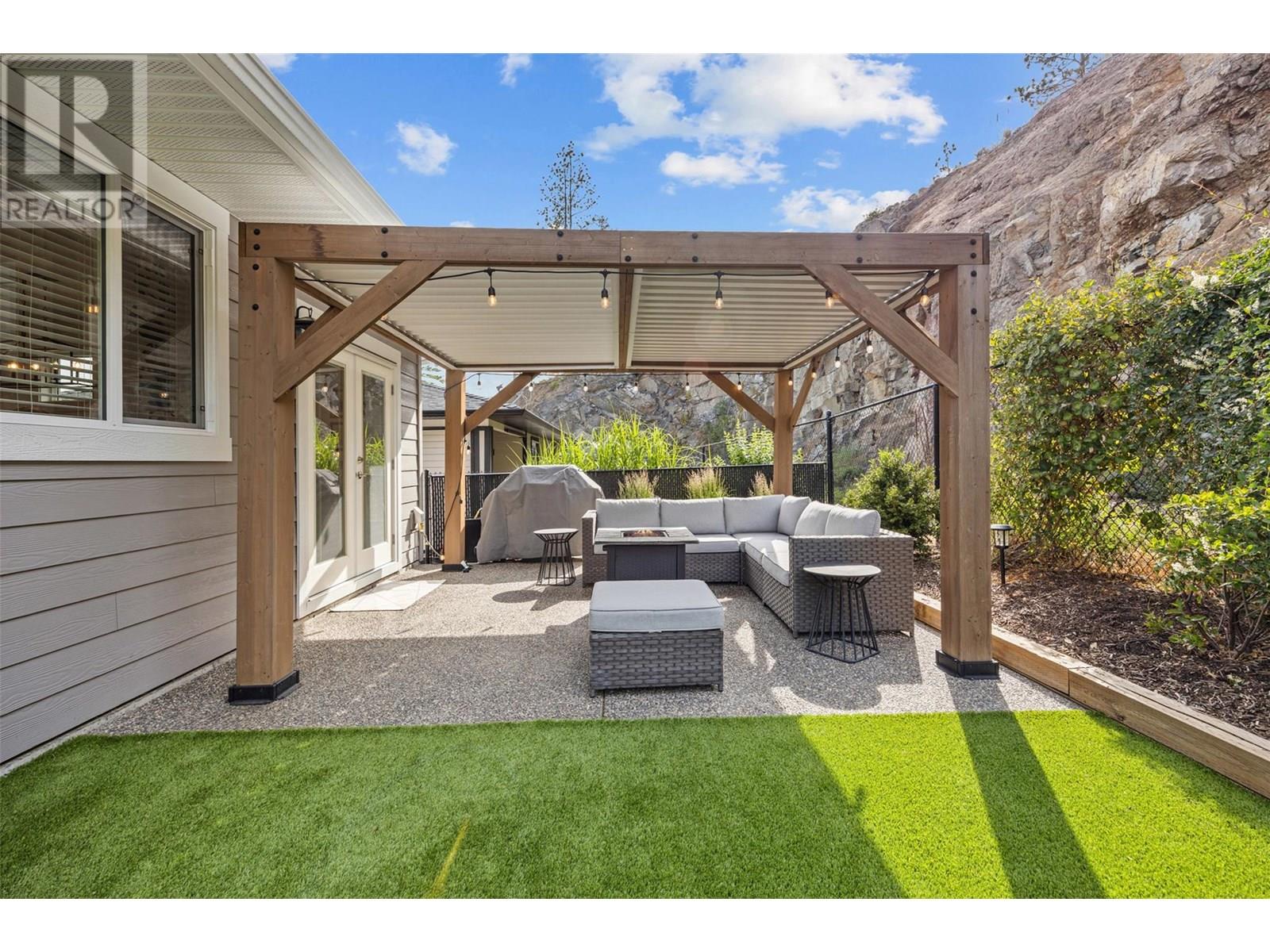  2602 Crown Crest Drive, West Kelowna