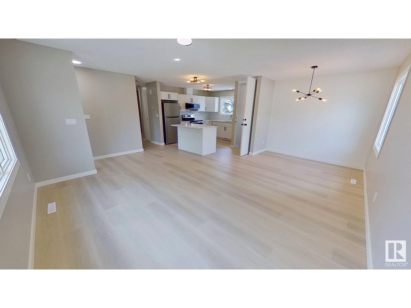 Photo 9 of 8920 92 Av, Fort Saskatchewan AB