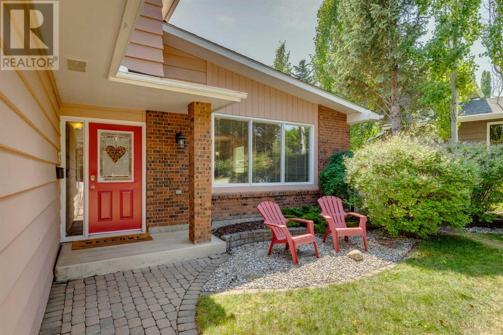 108 Oakside Circle SW, Calgary, Alberta