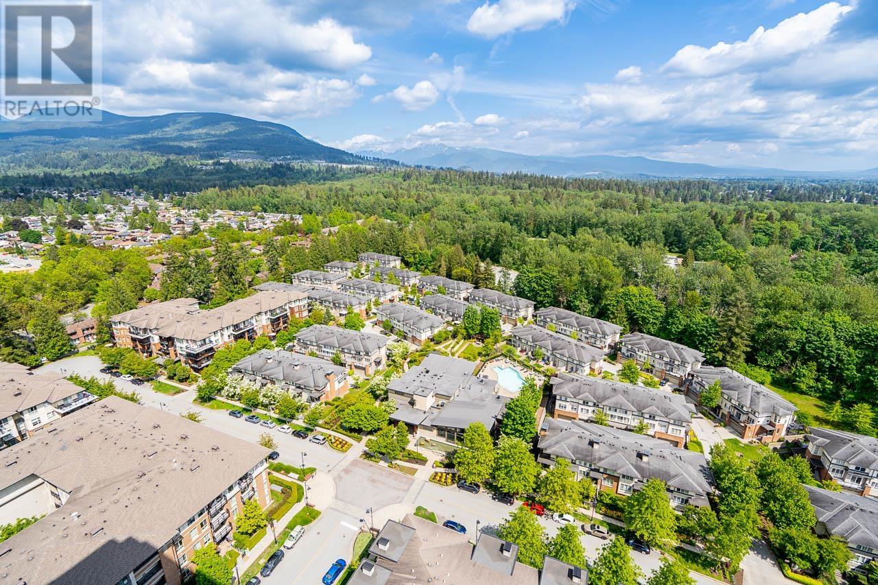 Photo 2 of 2801 3102 Windsor Gate, Coquitlam BC