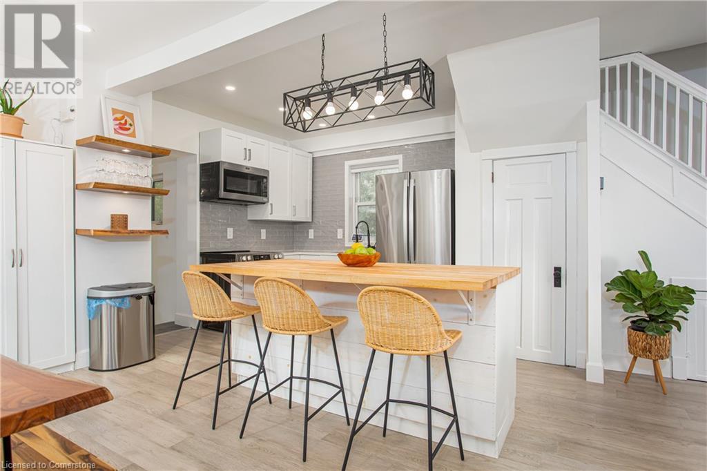 Photo 32 of 826 Beach Boulevard, Hamilton ON