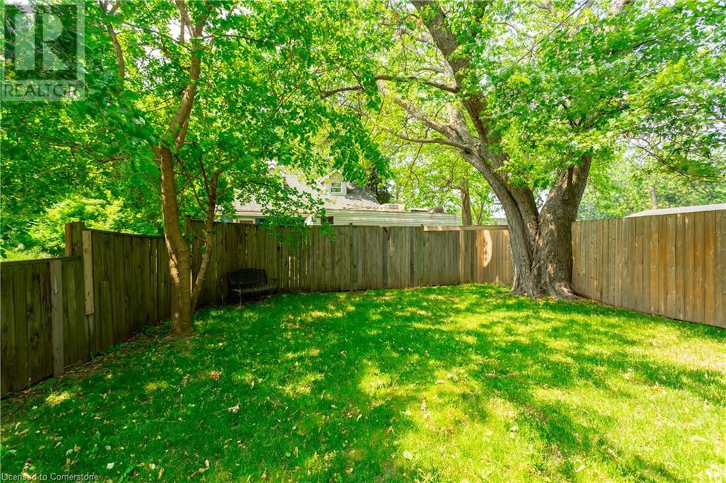 Photo 12 of 826 Beach Boulevard, Hamilton ON