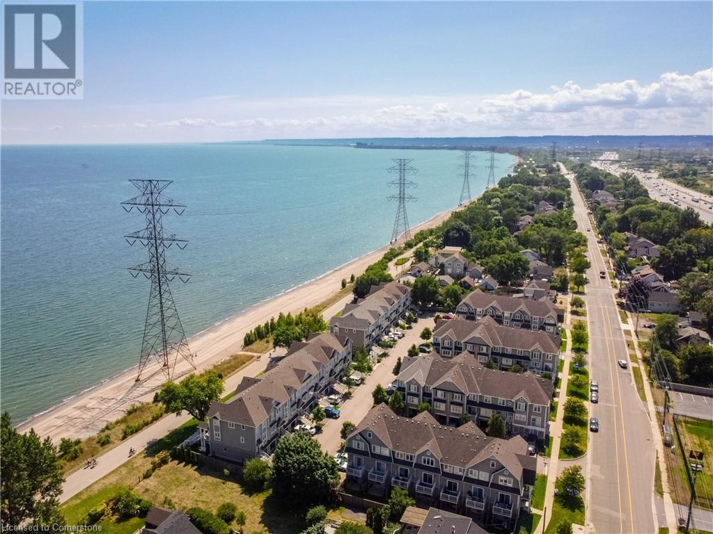 Photo 10 of 826 Beach Boulevard, Hamilton ON