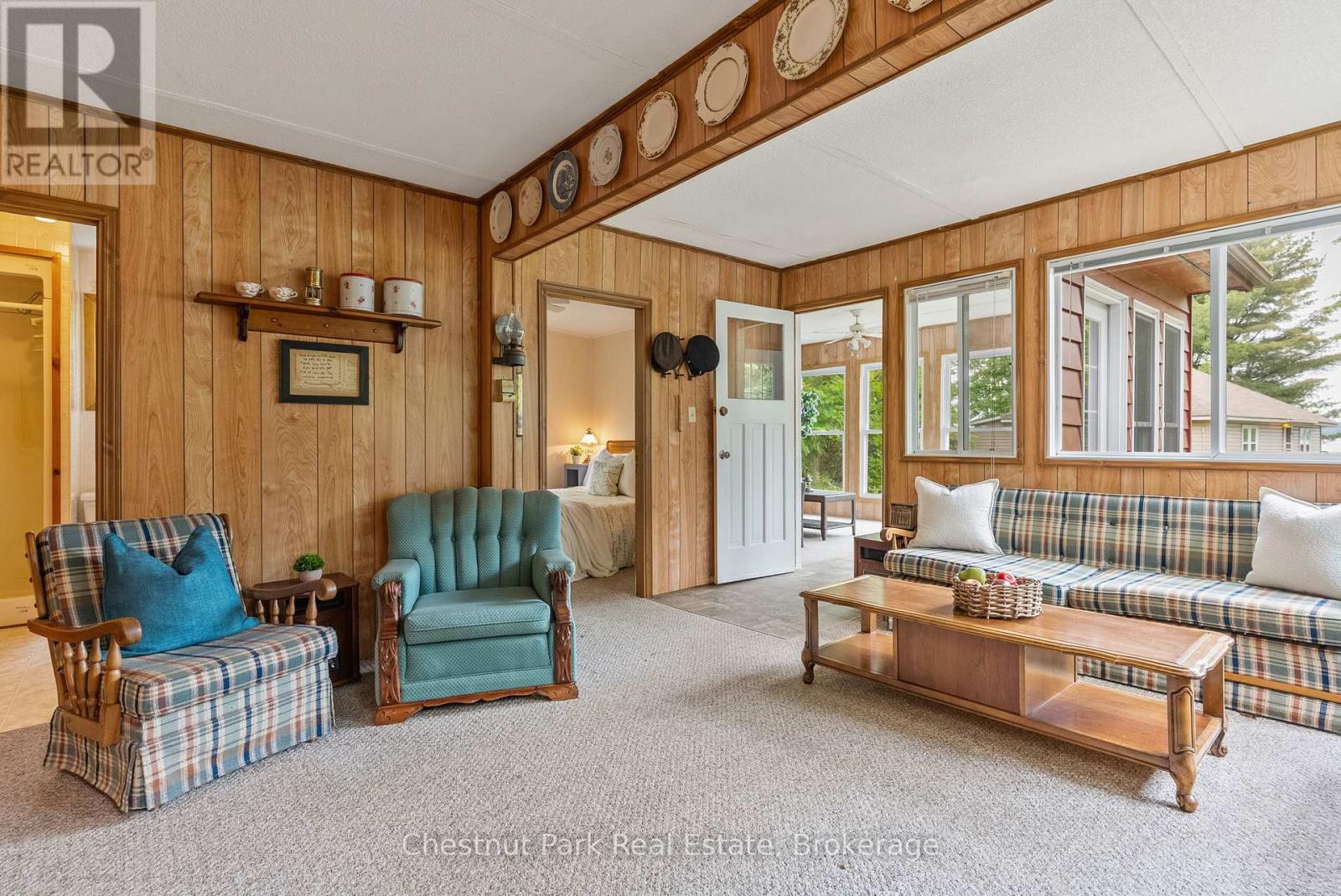 Photo 10 of 203 B Lakeshore Drive, Strong ON