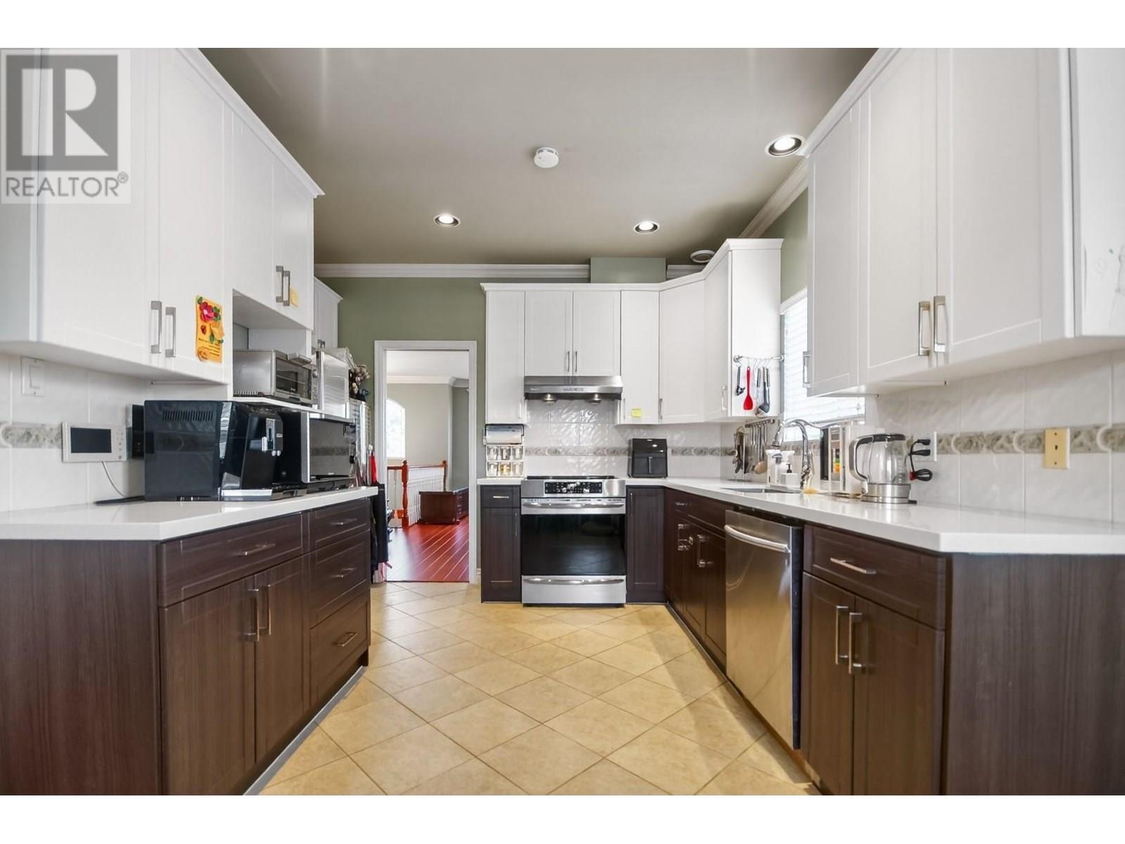 Photo 25 of 7749 Gilley Avenue, Burnaby BC