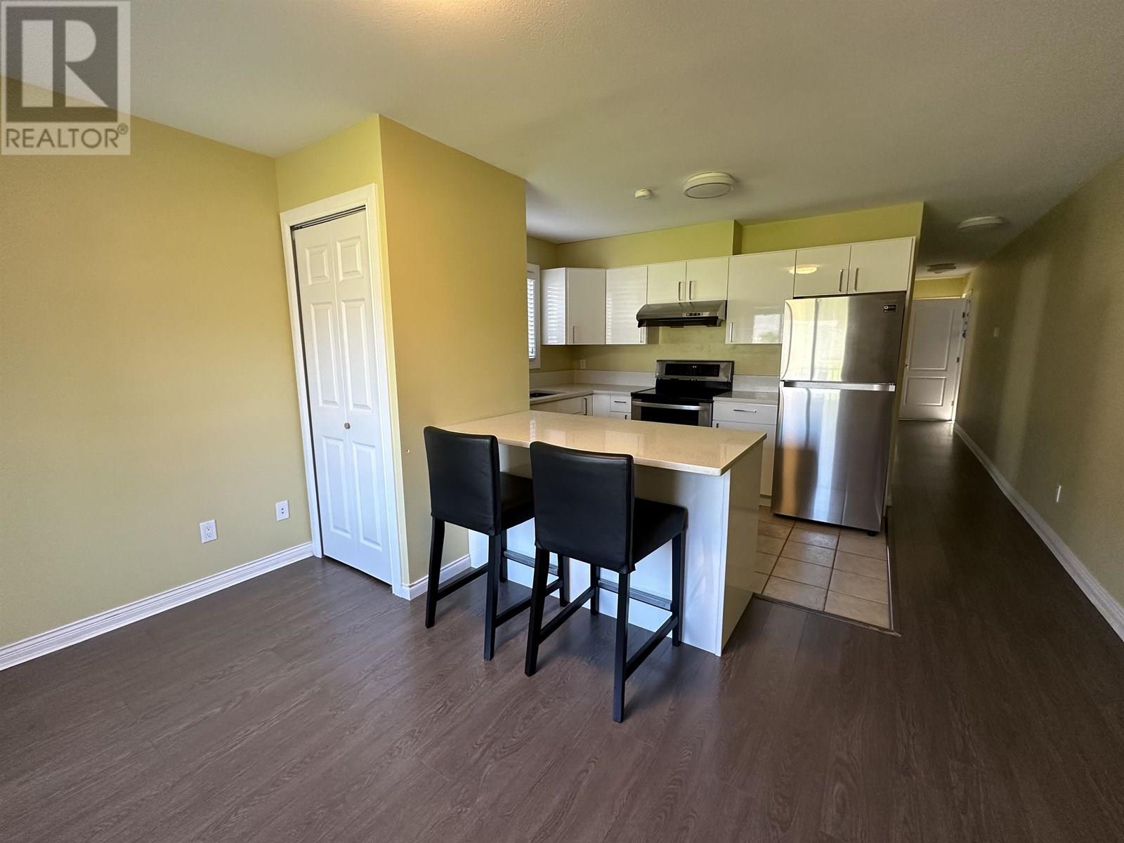 Photo 10 of 7749 Gilley Avenue, Burnaby BC