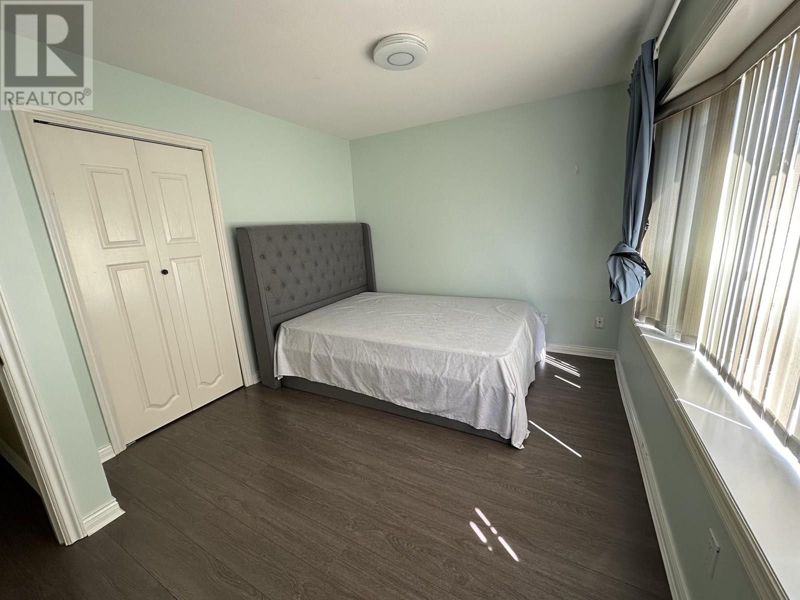 Photo 9 of 7749 Gilley Avenue, Burnaby BC