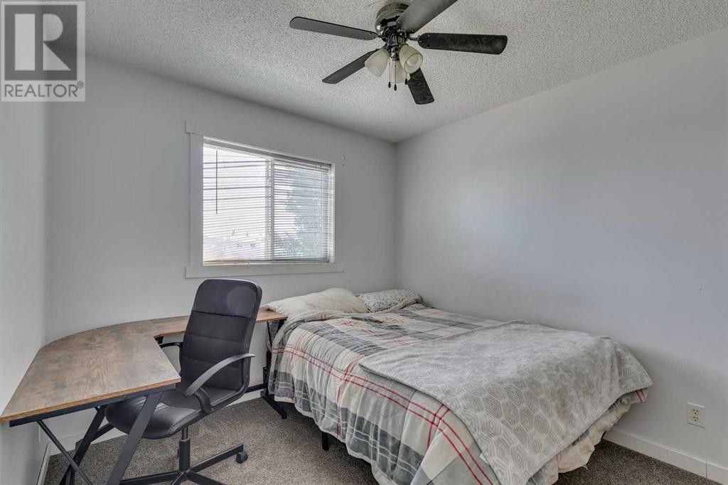 Single Family House for Sale in  Everridge Drive SW Evergreen Calgary 