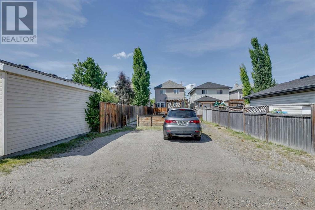 Single Family House for Sale in  Everridge Drive SW Evergreen Calgary 