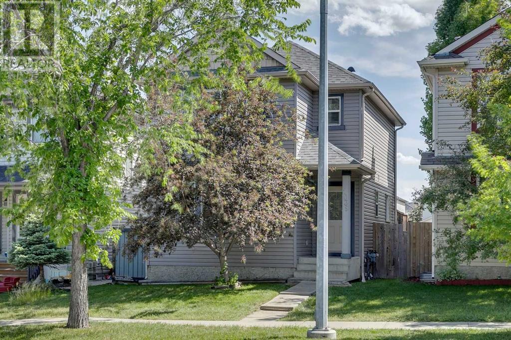 Single Family House for Sale in  Everridge Drive SW Evergreen Calgary 