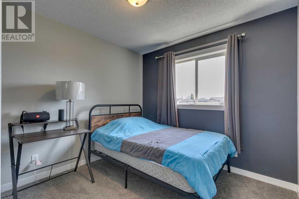 Single Family House for Sale in  Everridge Drive SW Evergreen Calgary 