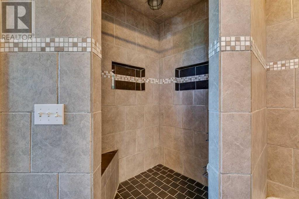 Single Family House for Sale in  Everridge Drive SW Evergreen Calgary 