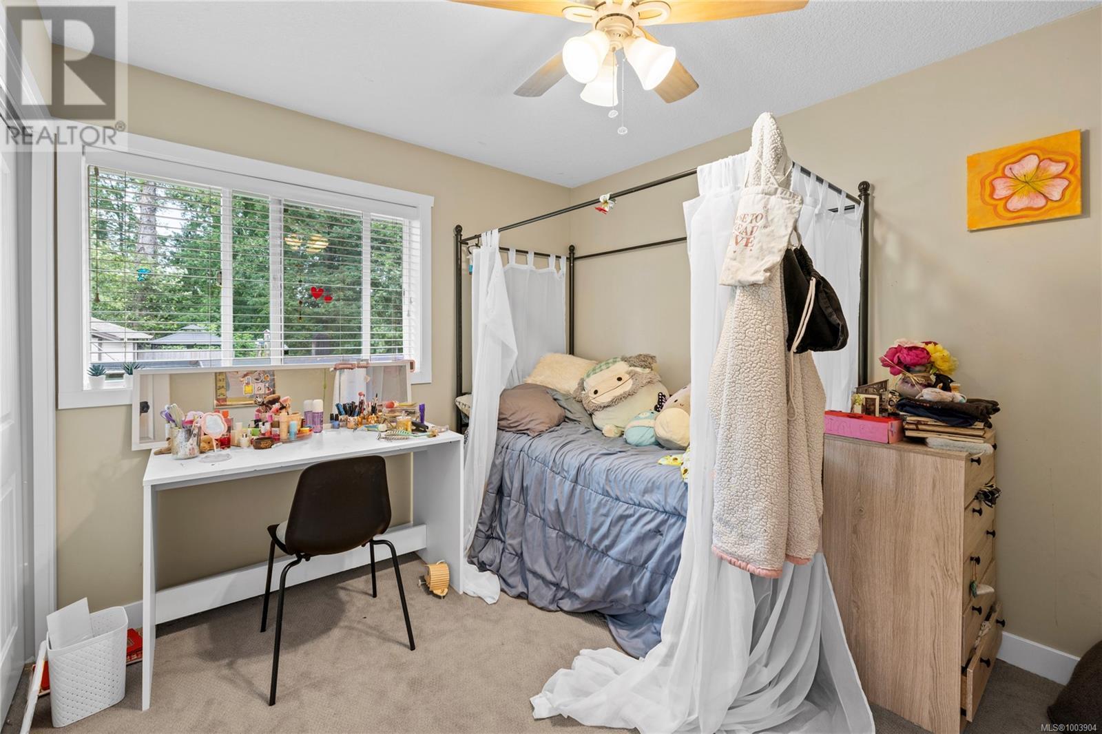 Photo 7 of 512 Gardasan Way, Nanaimo BC