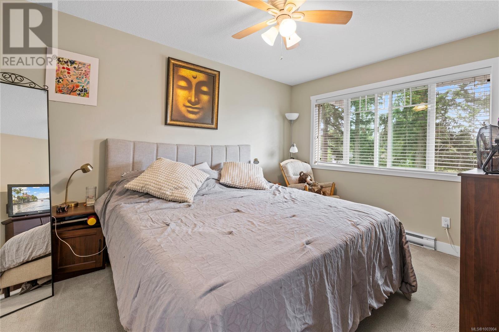 Photo 8 of 512 Gardasan Way, Nanaimo BC