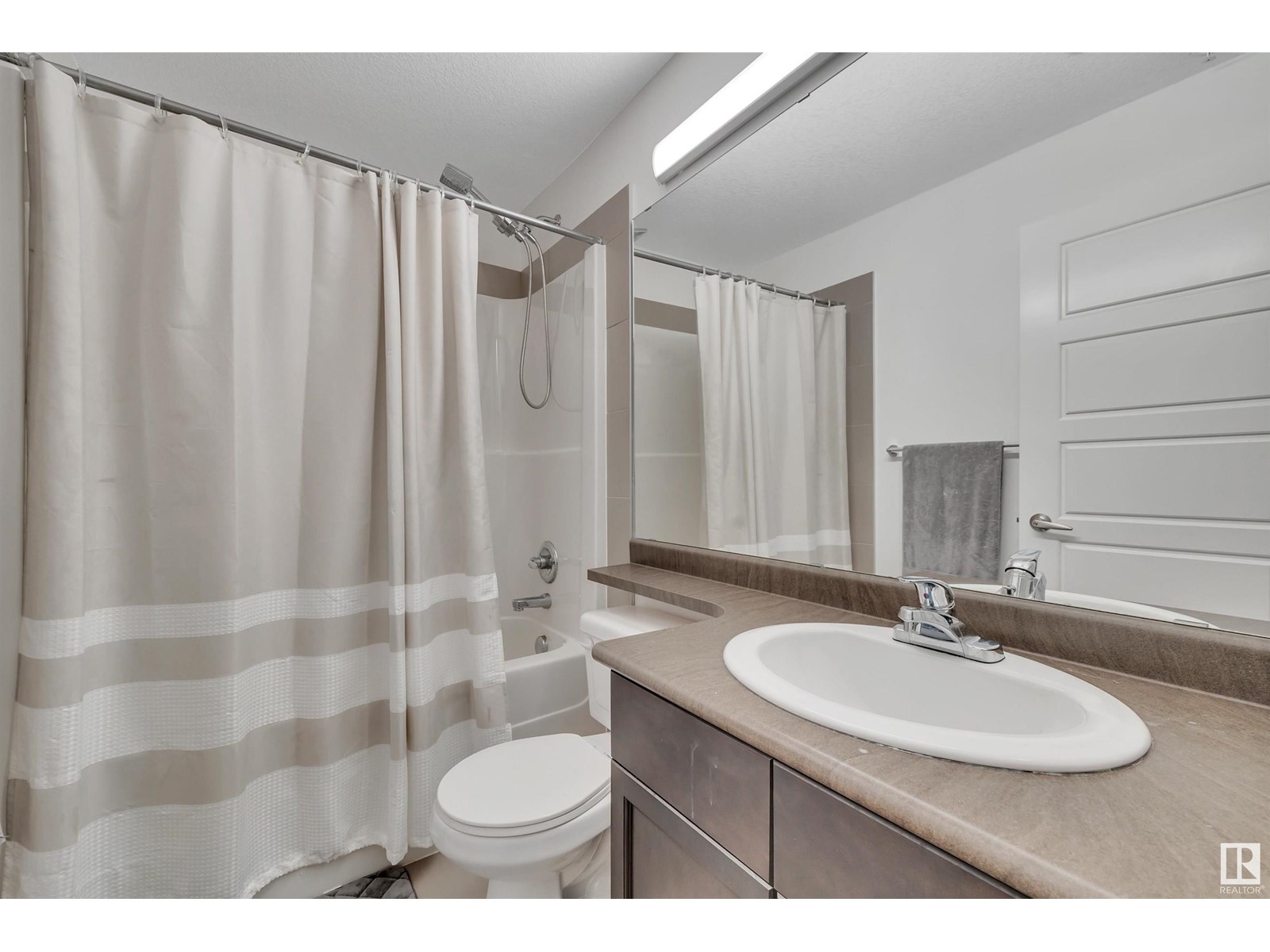 Photo 13 of 264 11517 Ellerslie Rd Sw, Edmonton AB