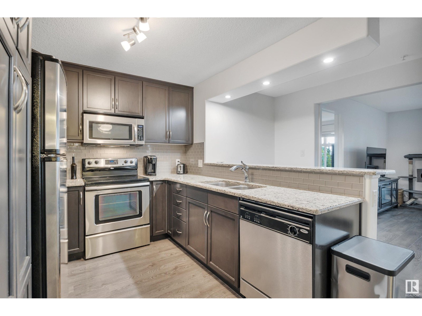 Photo 24 of 264 11517 Ellerslie Rd Sw, Edmonton AB