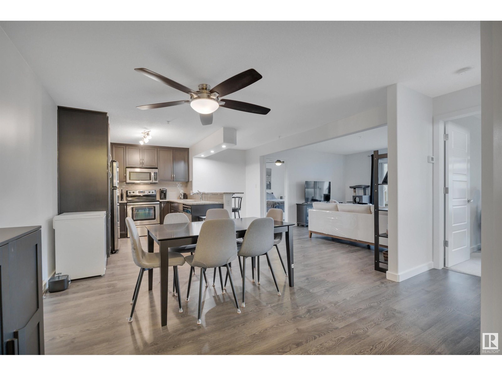 Photo 5 of 264 11517 Ellerslie Rd Sw, Edmonton AB