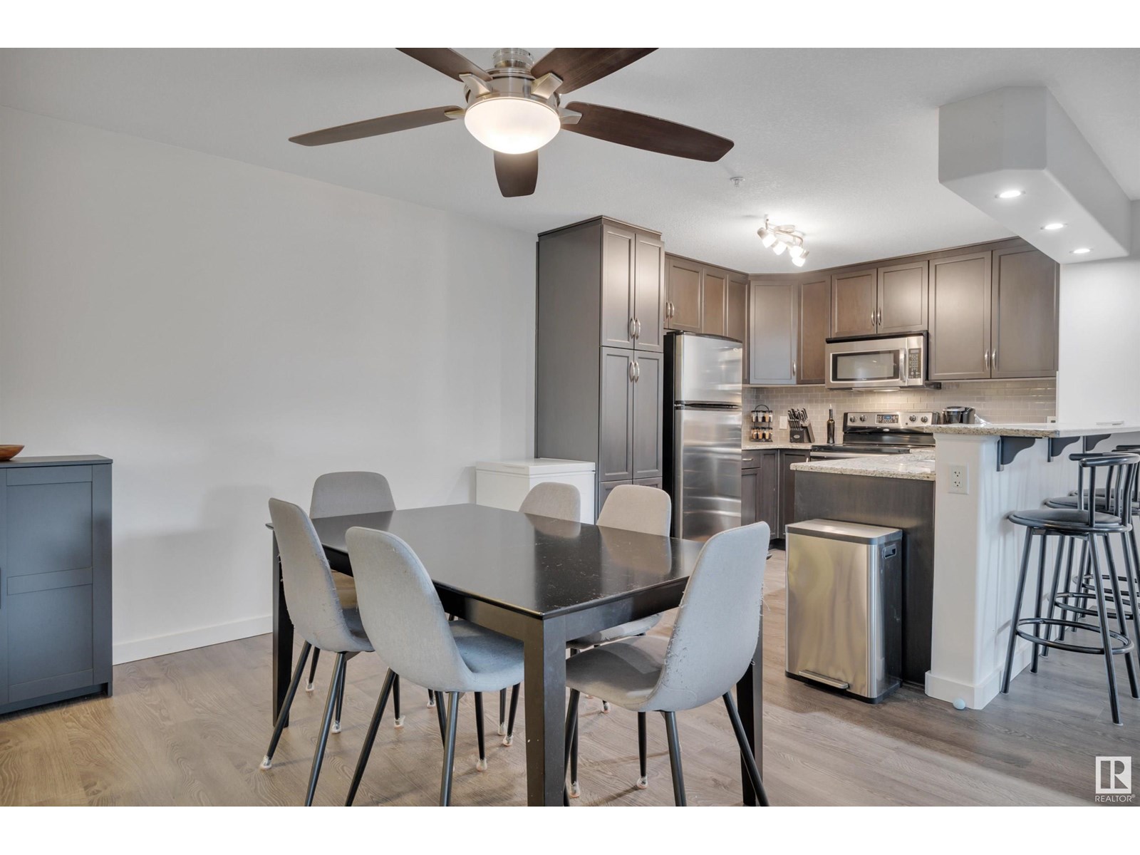 Photo 6 of 264 11517 Ellerslie Rd Sw, Edmonton AB