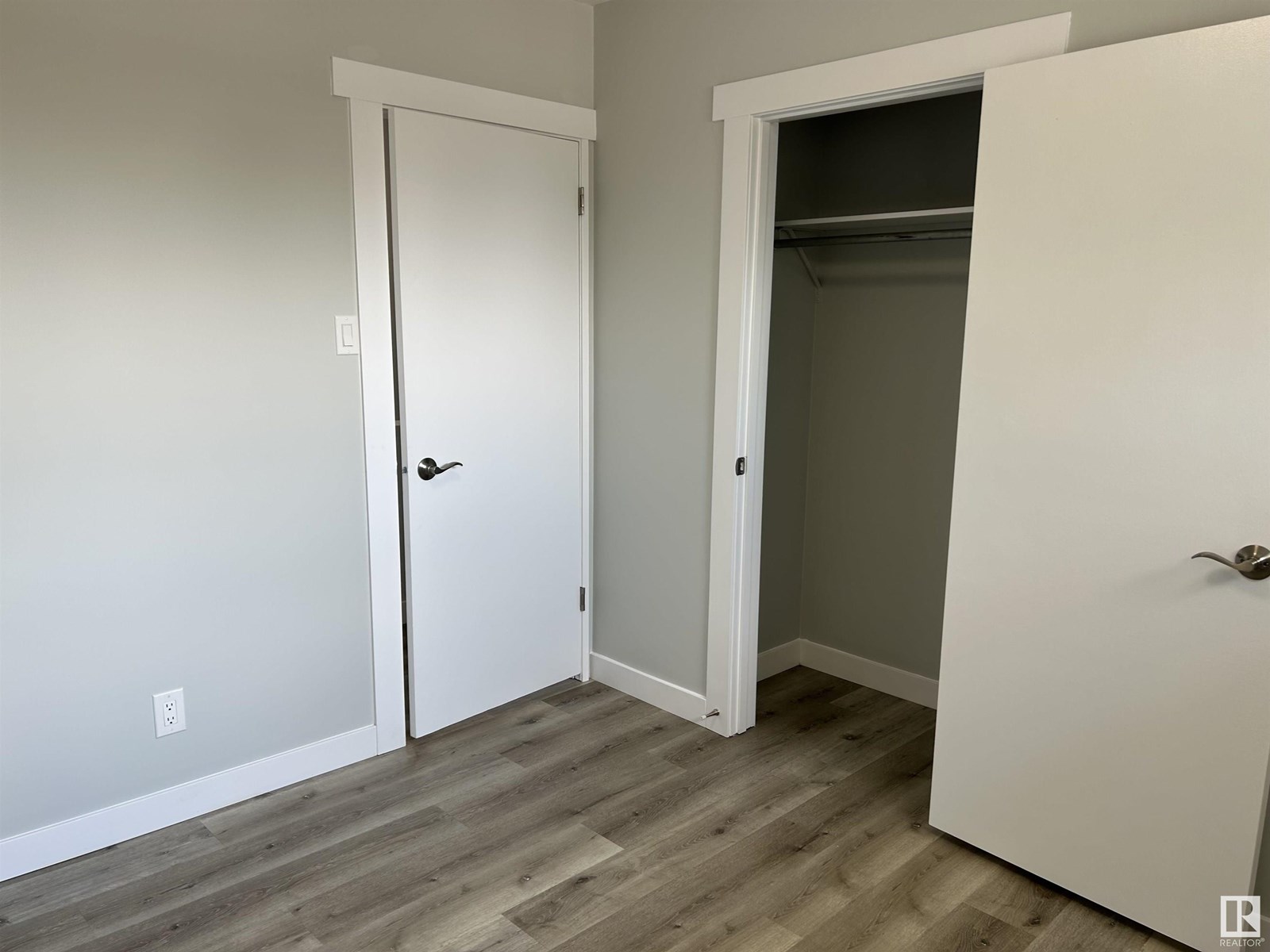 Photo 21 of 16318 88 Av Nw, Edmonton AB