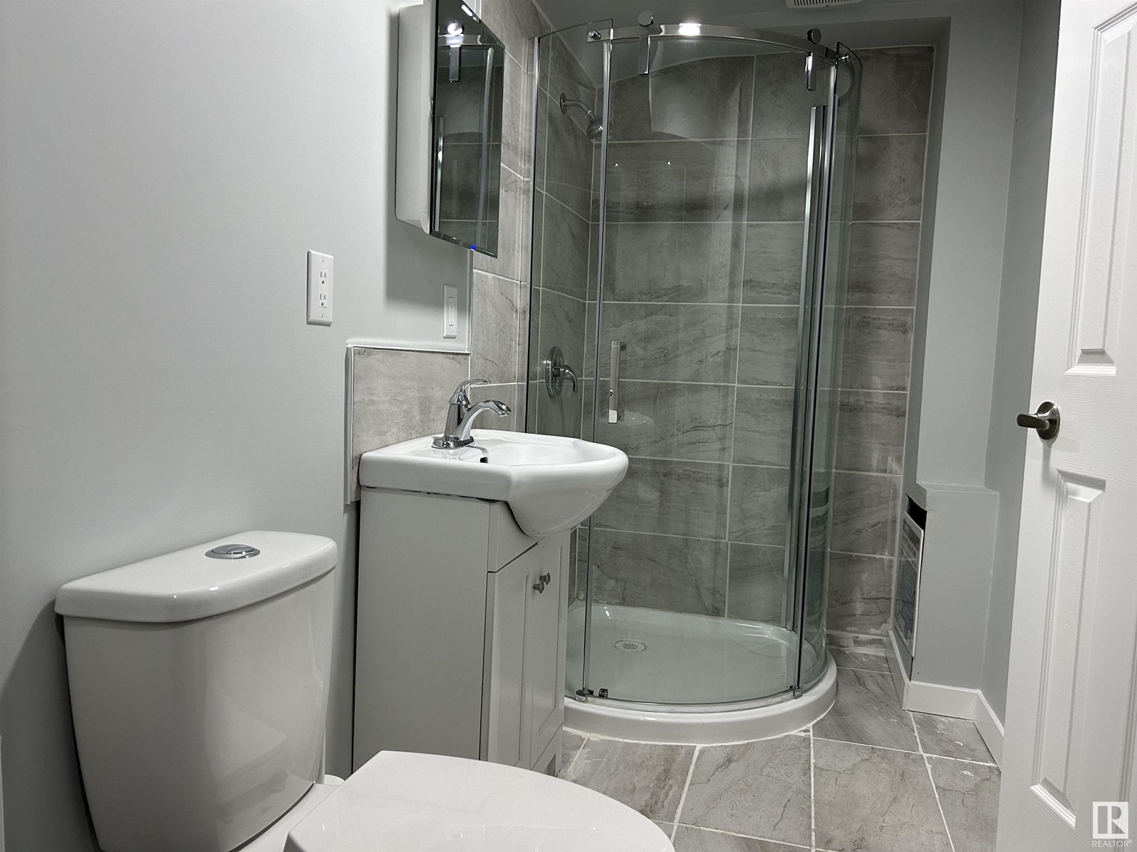 Photo 36 of 16318 88 Av Nw, Edmonton AB