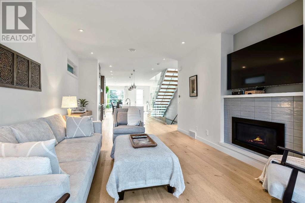 Single Family House for Sale in   Avenue SW North Glenmore Park Calgary 