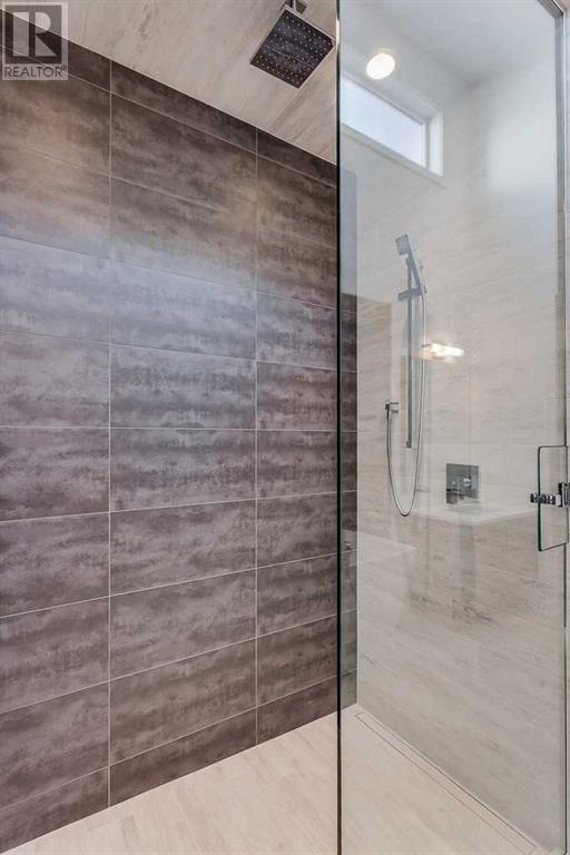 Single Family House for Sale in   Avenue SW North Glenmore Park Calgary 