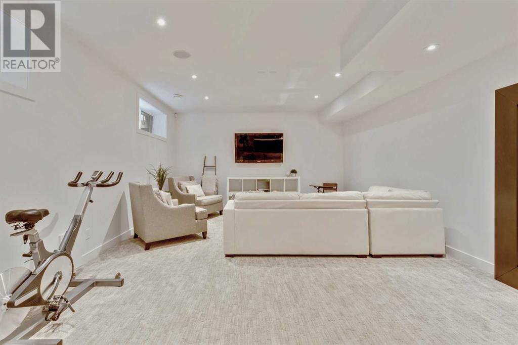 Single Family House for Sale in   Avenue SW North Glenmore Park Calgary 