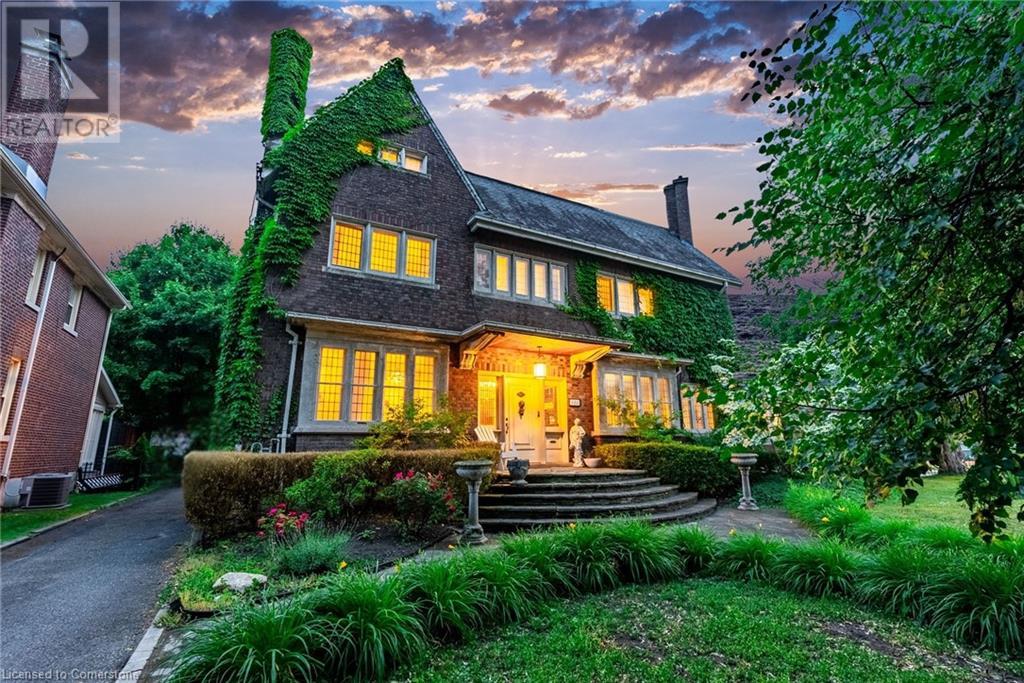 Photo 29 of 122 Dufferin Avenue, Brantford ON