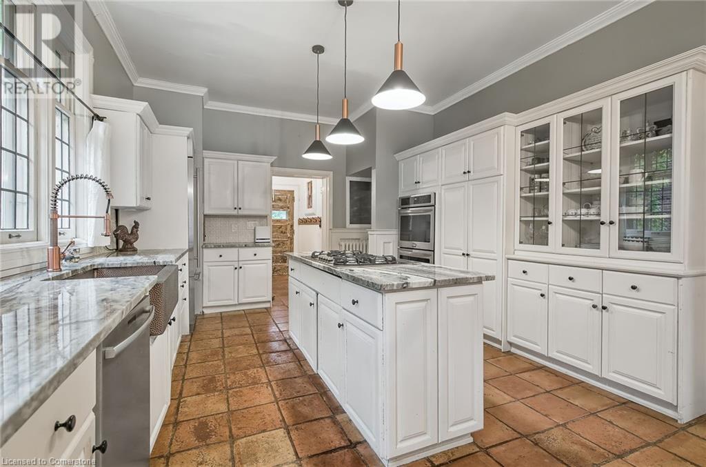 Photo 18 of 122 Dufferin Avenue, Brantford ON