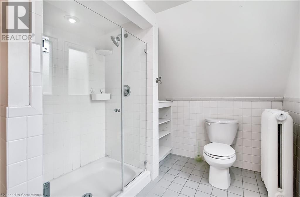 Photo 5 of 122 Dufferin Avenue, Brantford ON
