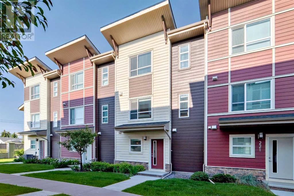 Single Family House for Sale in  Harvest Hills Common NE Harvest Hills Calgary 