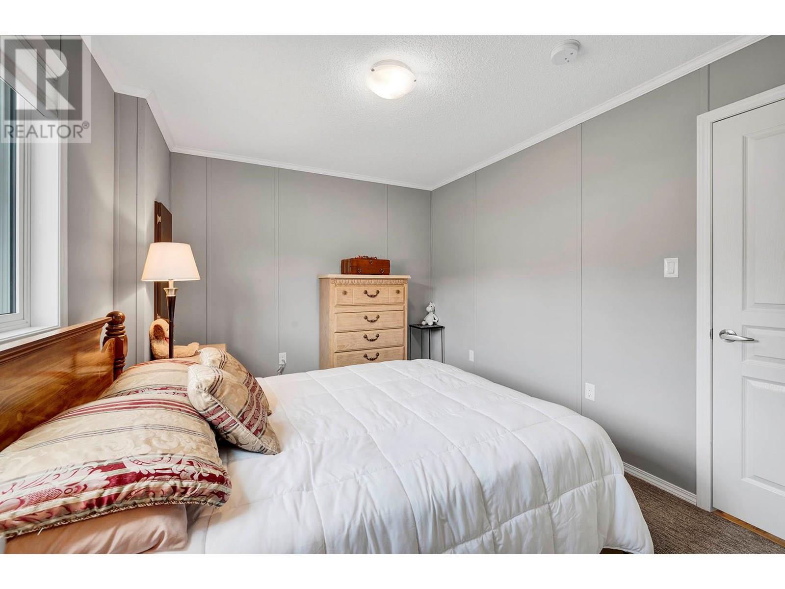 Photo 11 of 1337 Bostock Crescent, Pritchard BC