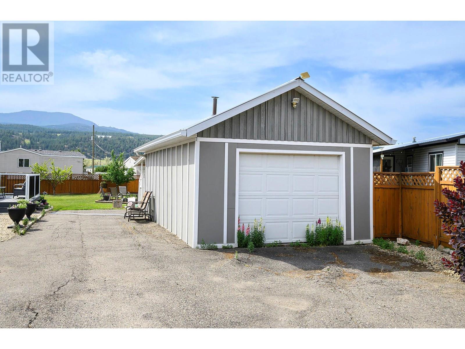 Photo 36 of 1337 Bostock Crescent, Pritchard BC