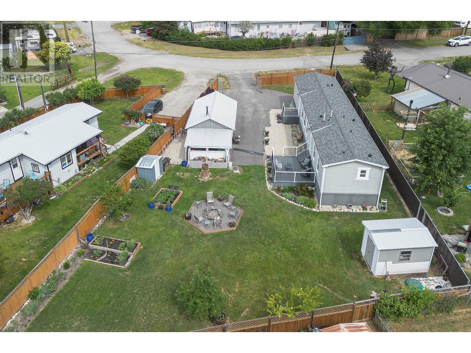 Photo 17 of 1337 Bostock Crescent, Pritchard BC