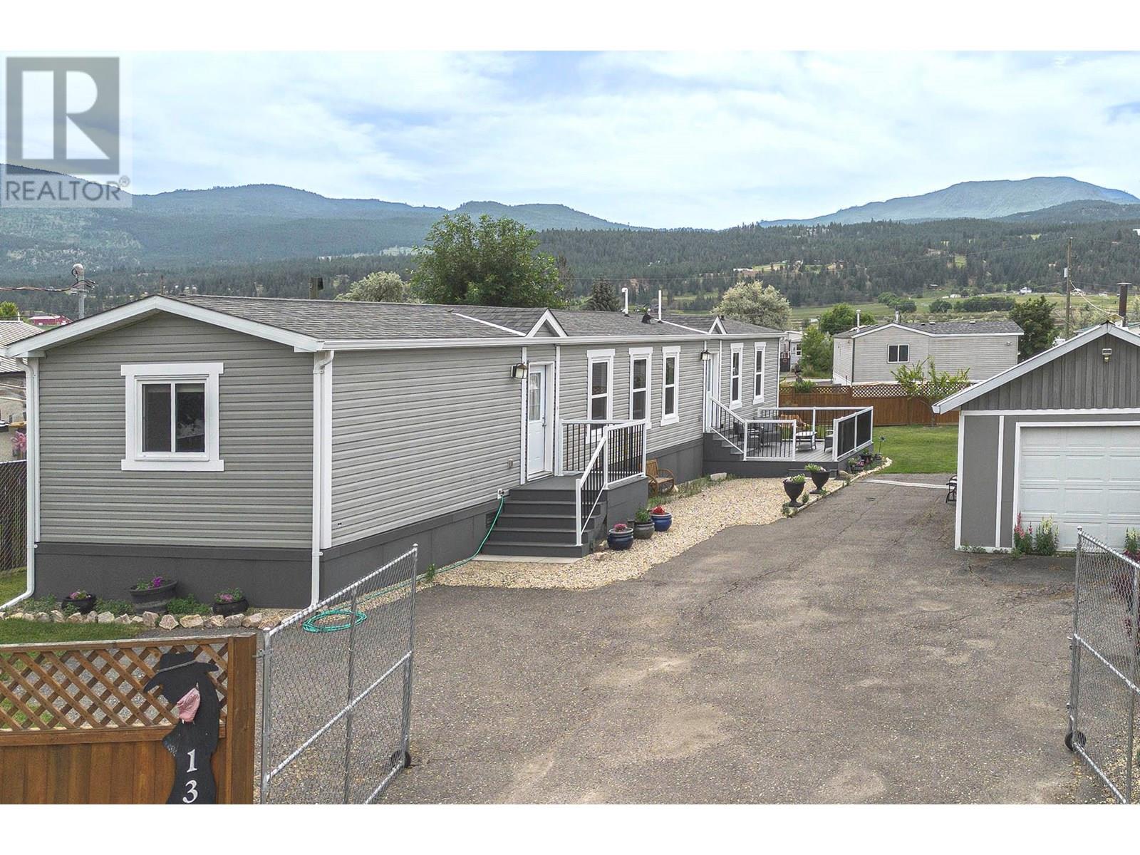 Photo 5 of 1337 Bostock Crescent, Pritchard BC