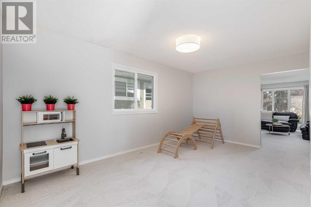 Single Family House Bi-level for Sale in   Avenue SW Braeside Calgary 