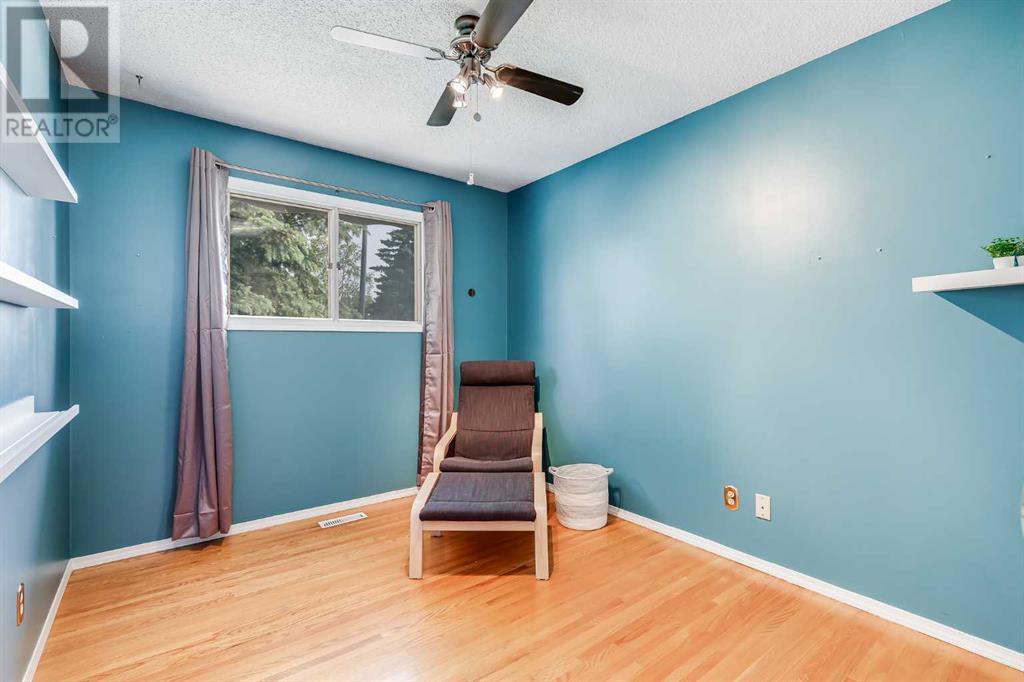 Single Family House Bi-level for Sale in   Avenue SW Braeside Calgary 