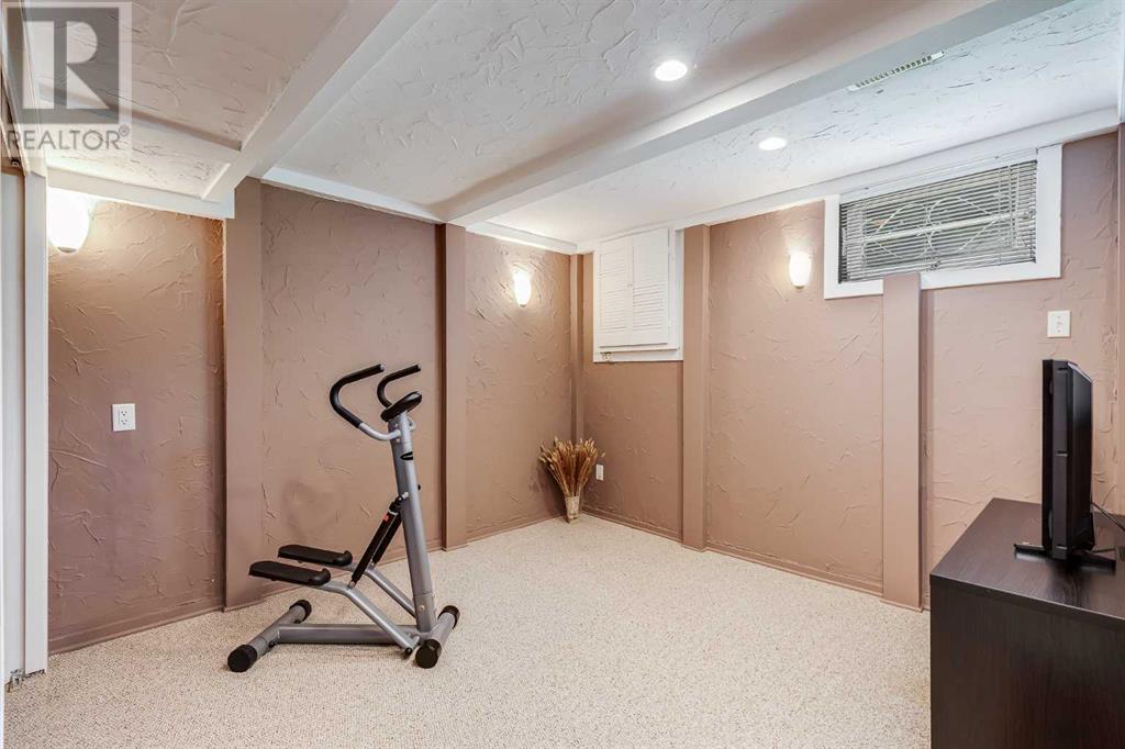 Single Family House Bi-level for Sale in   Avenue SW Braeside Calgary 
