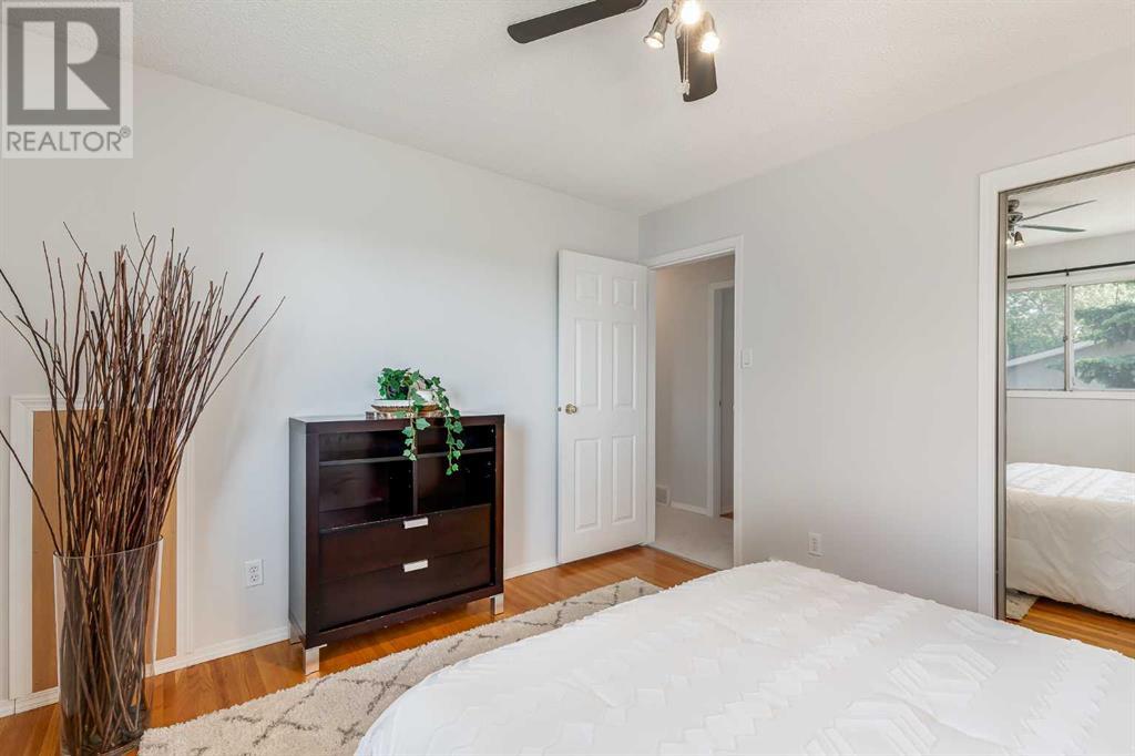 Single Family House Bi-level for Sale in   Avenue SW Braeside Calgary 